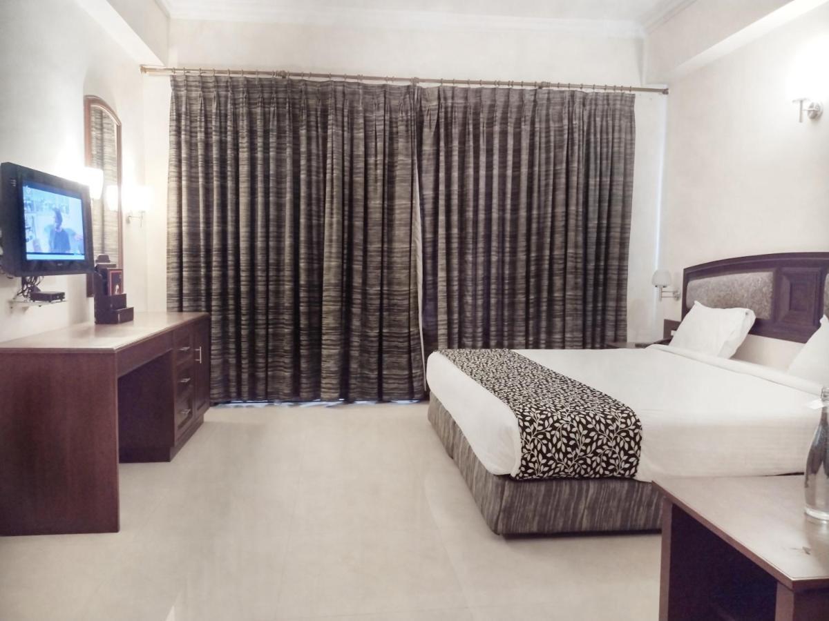 Elite Palazzo होटल